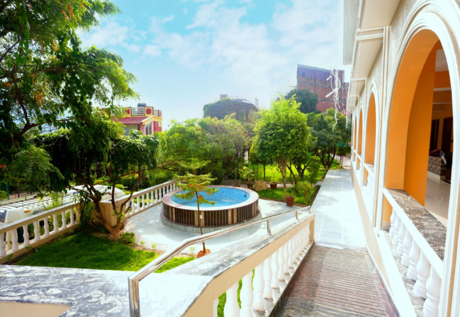 Ashram pathway